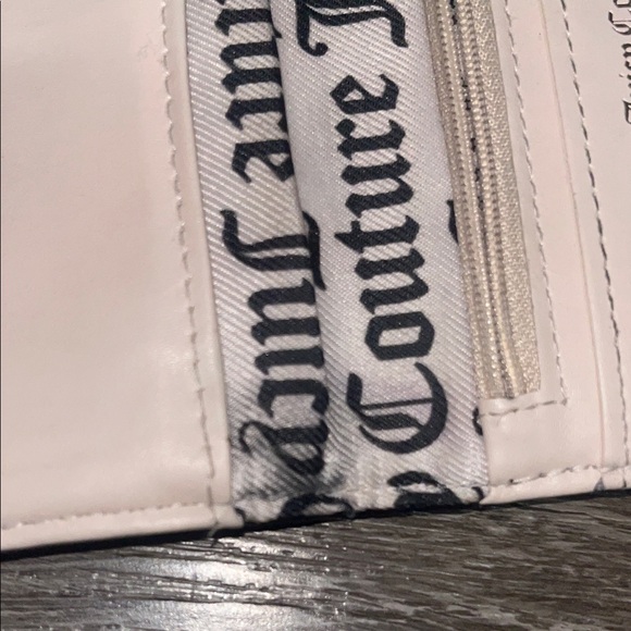 Juicy Couture Embossed Black Wallet with Keyring - Picture 7 of 11